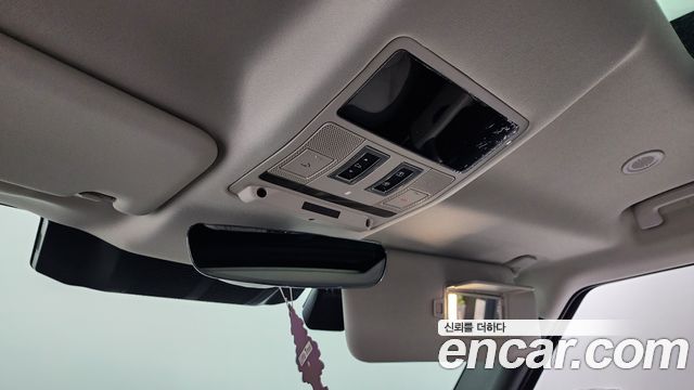 Land Rover Defender 110 P300 X-Dynamic SE