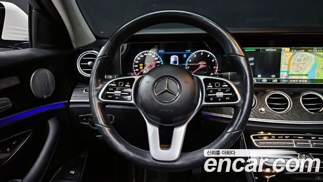 Mercedes-Benz E-Class E300 4MATIC Avnatgarde