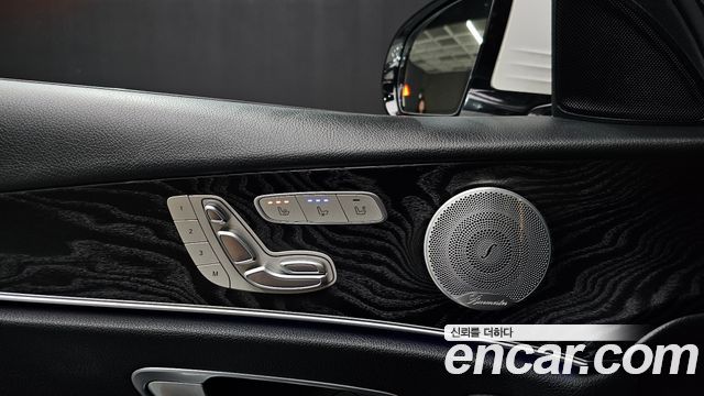 Mercedes-Benz E-Class E300 4MATIC Avnatgarde