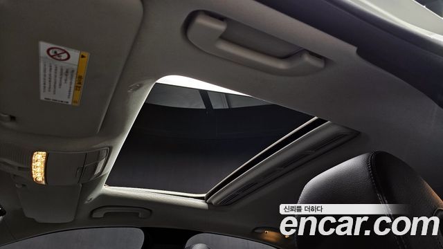 Mercedes-Benz E-Class E300 4MATIC Avnatgarde