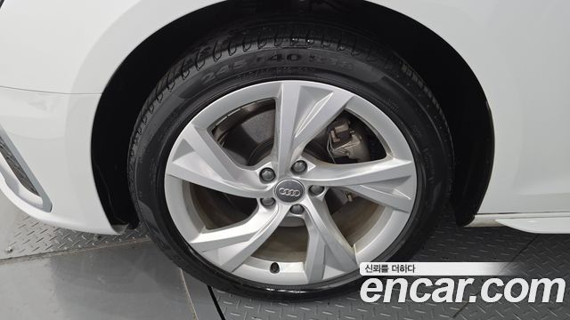 Audi A4 40 TFSI Premium
