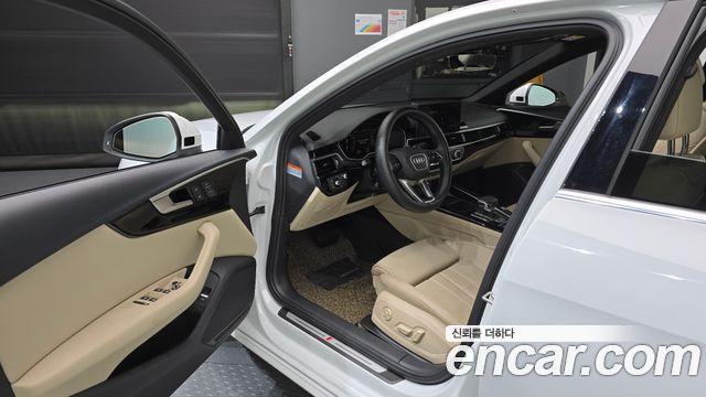 Audi A4 40 TFSI Premium