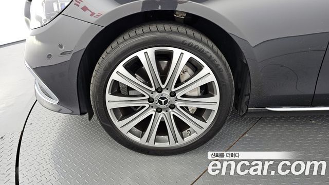 Mercedes-Benz E-Class E350 4MATIC Exclusive