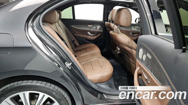 Mercedes-Benz E-Class E350 4MATIC Exclusive