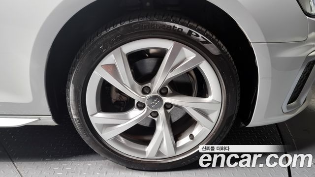 Audi A4 40 TFSI Premium
