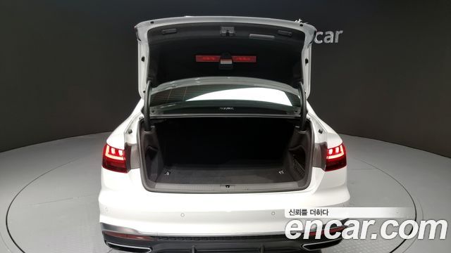 Audi A4 40 TFSI Premium