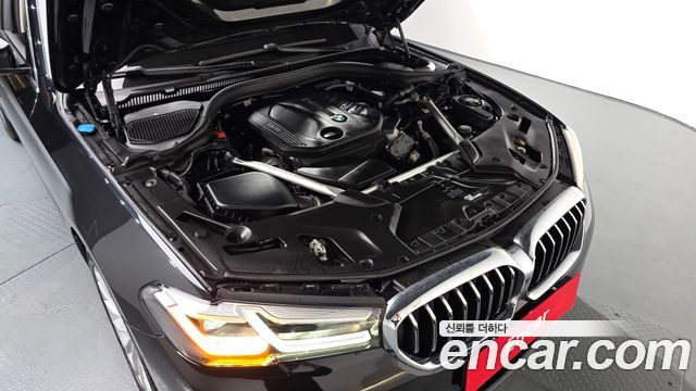 BMW 5-Series 523d xDrive Luxury