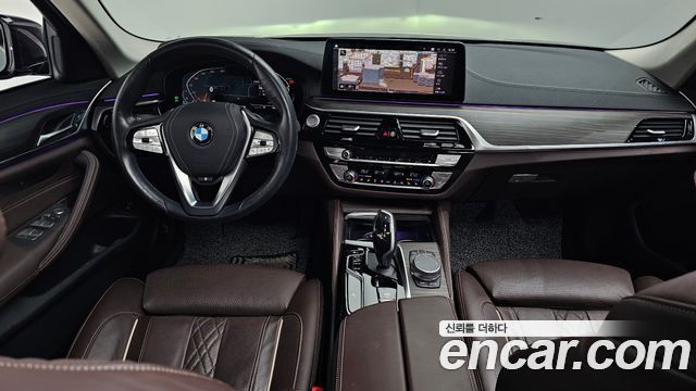 BMW 5-Series 523d xDrive Luxury
