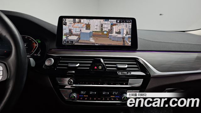 BMW 5-Series 523d xDrive Luxury