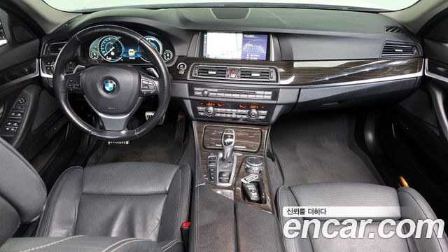 BMW 5-Series 528i xDrive Luxury Plus