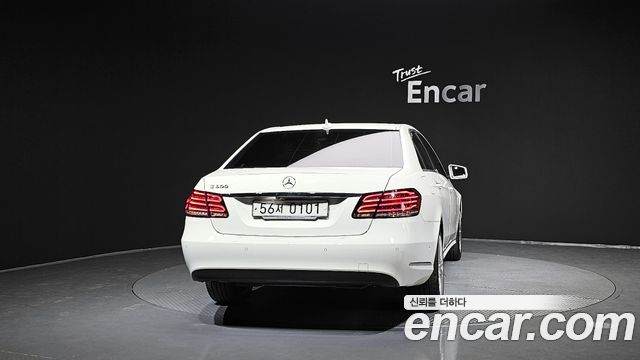 Mercedes-Benz E-Class E300 Elegance