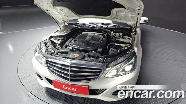 Mercedes-Benz E-Class E300 Elegance