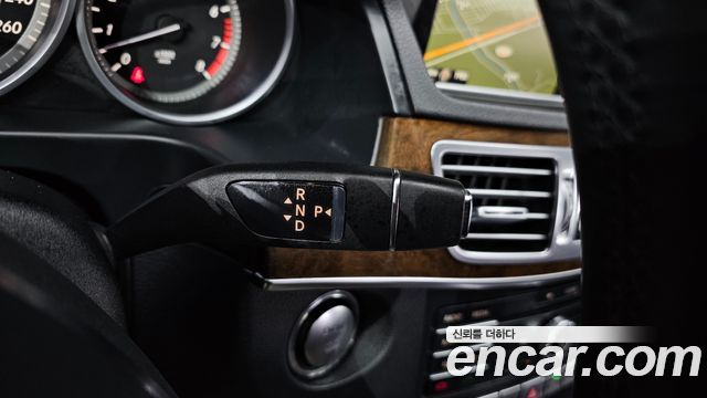 Mercedes-Benz E-Class E300 Elegance