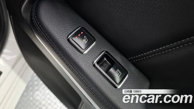 Mercedes-Benz E-Class E300 Elegance