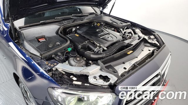 Mercedes-Benz E-Class E300e 4MATIC Exclusive
