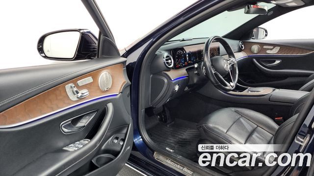 Mercedes-Benz E-Class E300e 4MATIC Exclusive