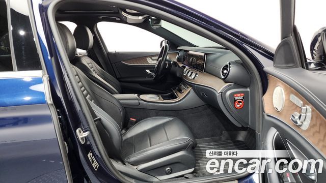 Mercedes-Benz E-Class E300e 4MATIC Exclusive