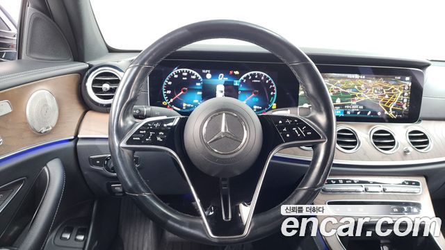 Mercedes-Benz E-Class E300e 4MATIC Exclusive