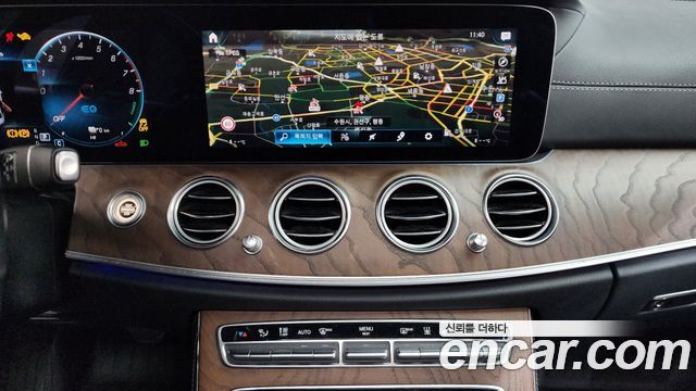 Mercedes-Benz E-Class E300e 4MATIC Exclusive