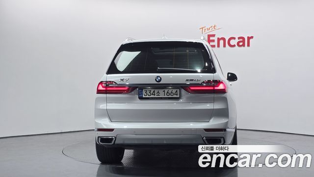 BMW X7 xDrive 40i Design Pure Excellence 6-Seater