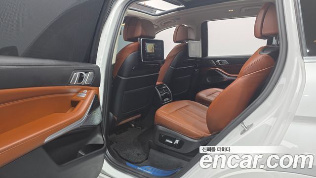 BMW X7 xDrive 40i Design Pure Excellence 6-Seater
