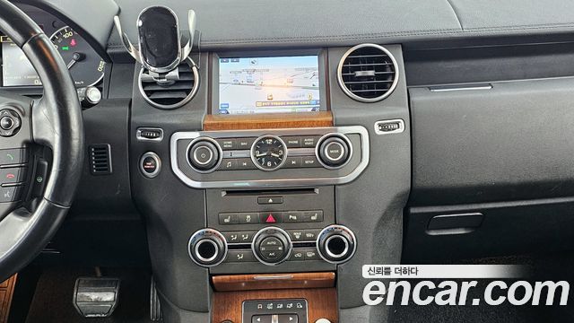 Land Rover Discovery 3.0 SDV6 SE