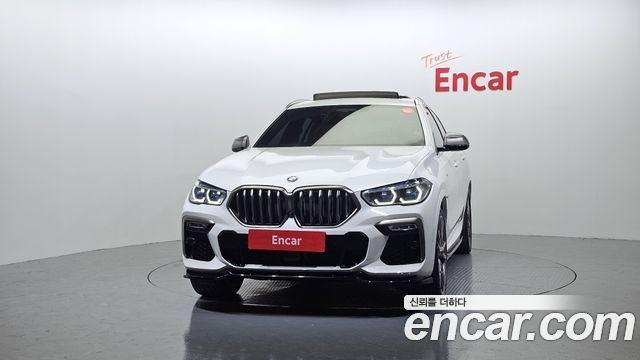 BMW X6 M50i