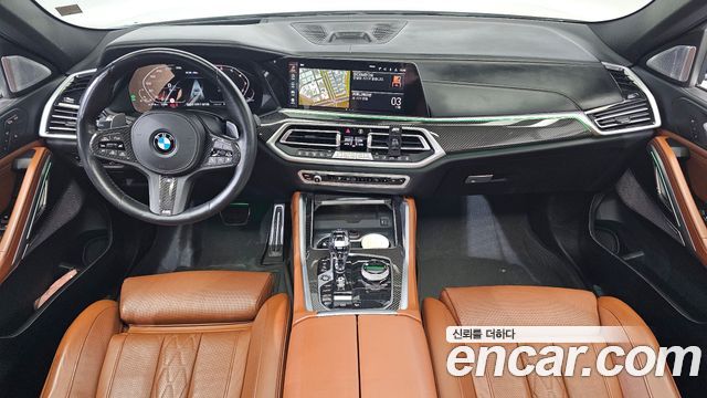 BMW X6 M50i