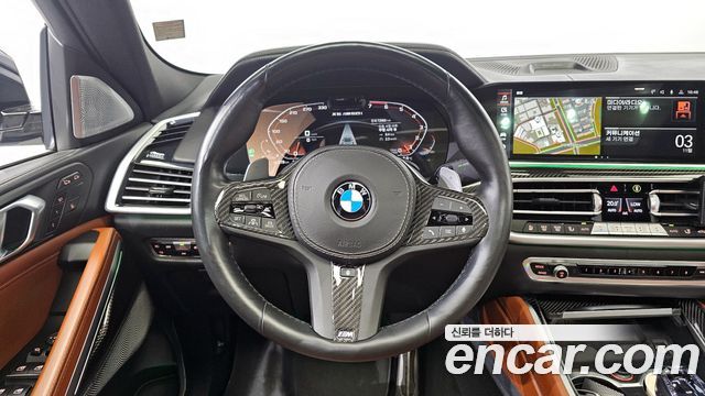 BMW X6 M50i