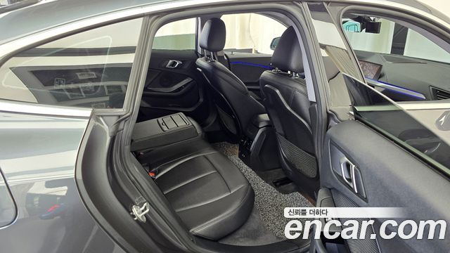 BMW 2-Series 218d Advantage
