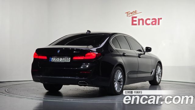 BMW 5-Series 530i Luxury