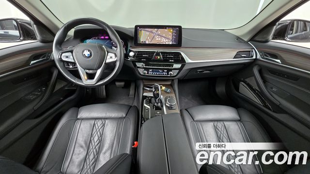 BMW 5-Series 530i Luxury