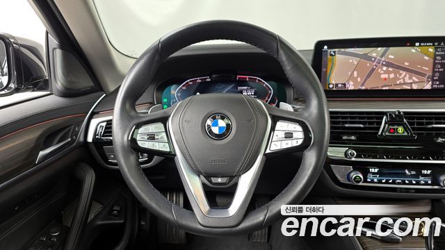 BMW 5-Series 530i Luxury
