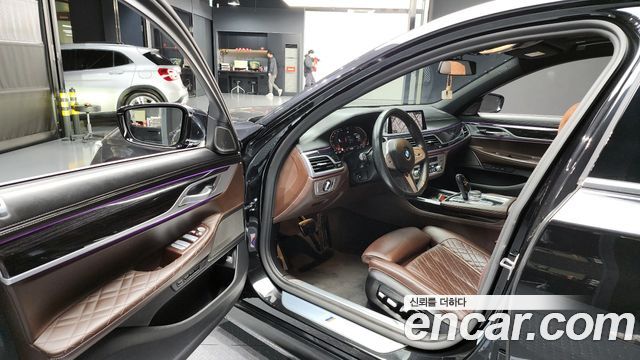 BMW 7-Series 740i M Sport