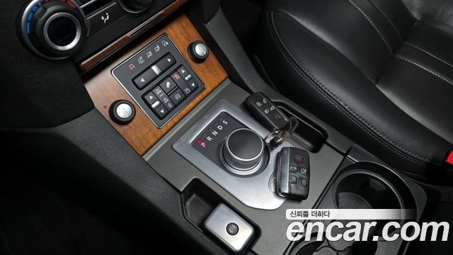 Land Rover Discovery 3.0 SDV6 SE