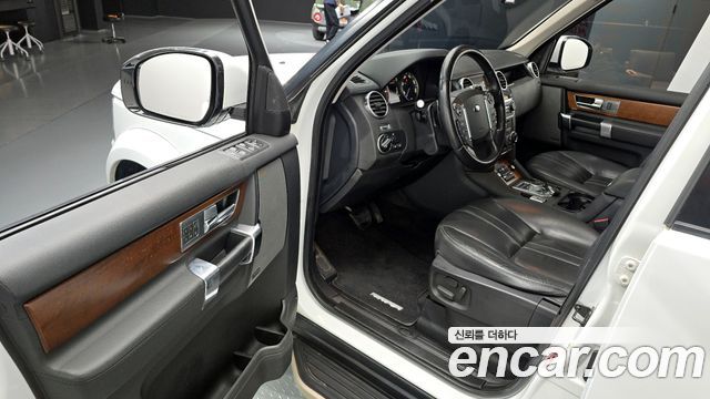 Land Rover Discovery 3.0 SDV6 SE