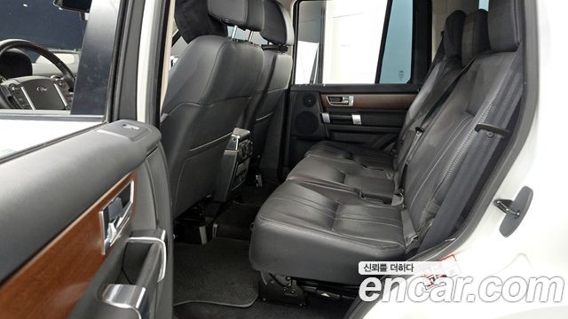 Land Rover Discovery 3.0 SDV6 SE