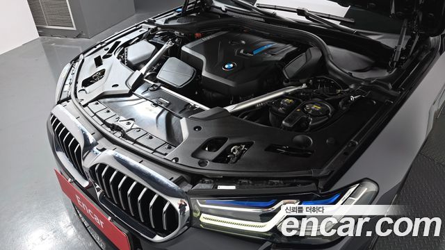 BMW 5-Series 530e M Sport