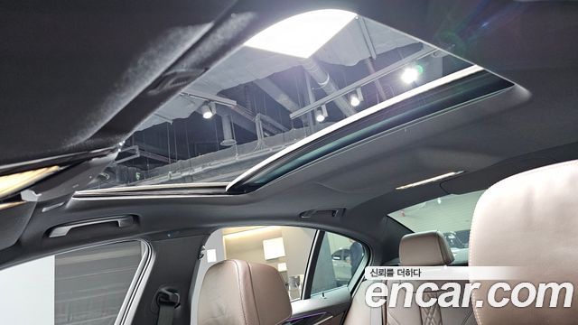 BMW 5-Series 530e M Sport