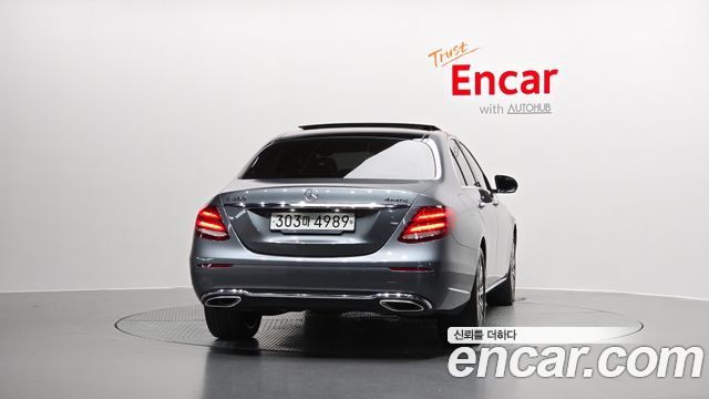 Mercedes-Benz E-Class E450 4MATIC Exclusive