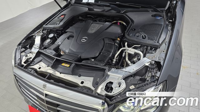 Mercedes-Benz E-Class E450 4MATIC Exclusive