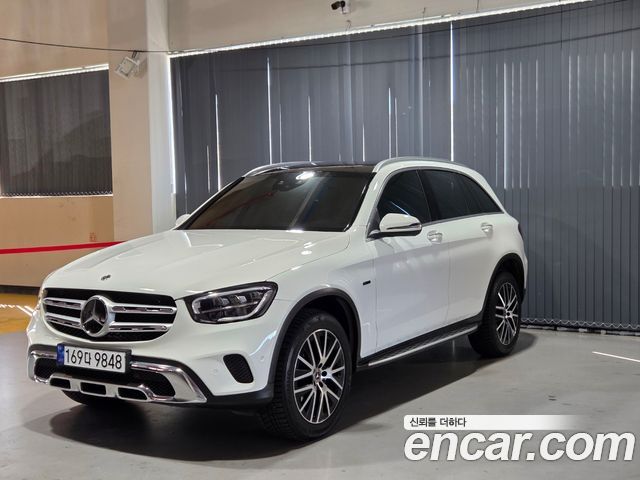 Mercedes-Benz GLC-Class GLC300e 4MATIC