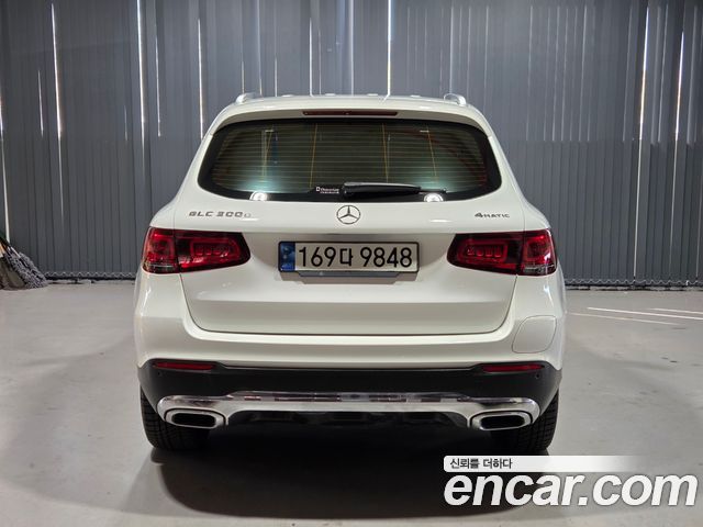 Mercedes-Benz GLC-Class GLC300e 4MATIC