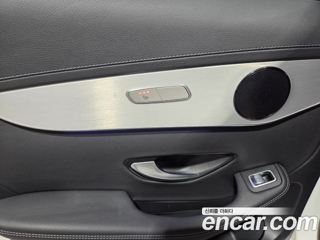 Mercedes-Benz GLC-Class GLC300e 4MATIC