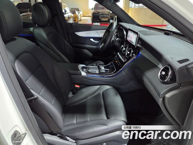 Mercedes-Benz GLC-Class GLC300e 4MATIC