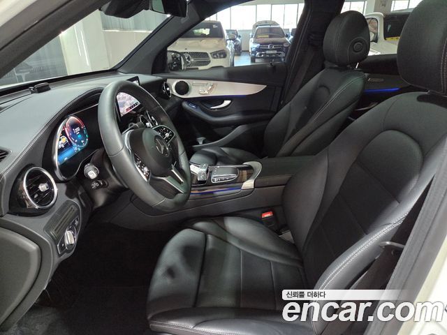 Mercedes-Benz GLC-Class GLC300e 4MATIC