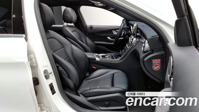 Mercedes-Benz C-Class C200 AMG Line