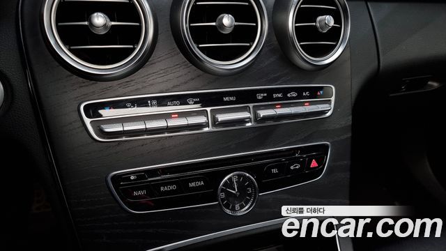 Mercedes-Benz C-Class C200 AMG Line