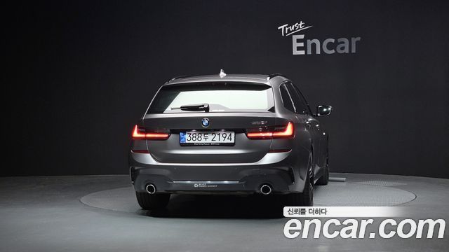 BMW 3-Series 320i Touring M Sports