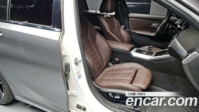 BMW 3-Series 320i Touring M Sports